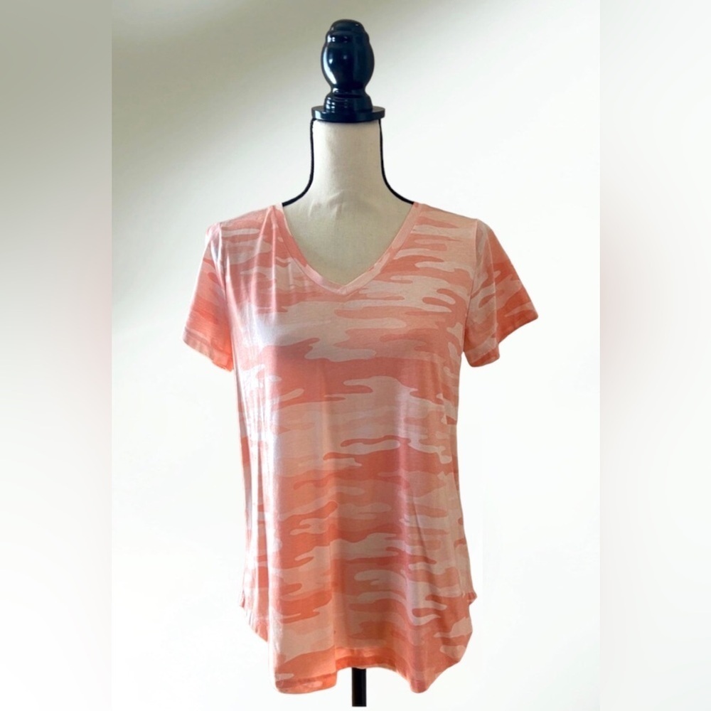 Style & Co Women's Orange Coral Camo V-Neck Short Sleeve T-Shirt Large NWT